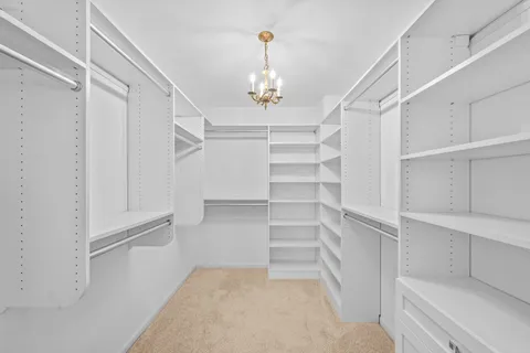 $749,000 | 105 East Laurel Avenue, Unit 106, Lake Forest, IL 60045