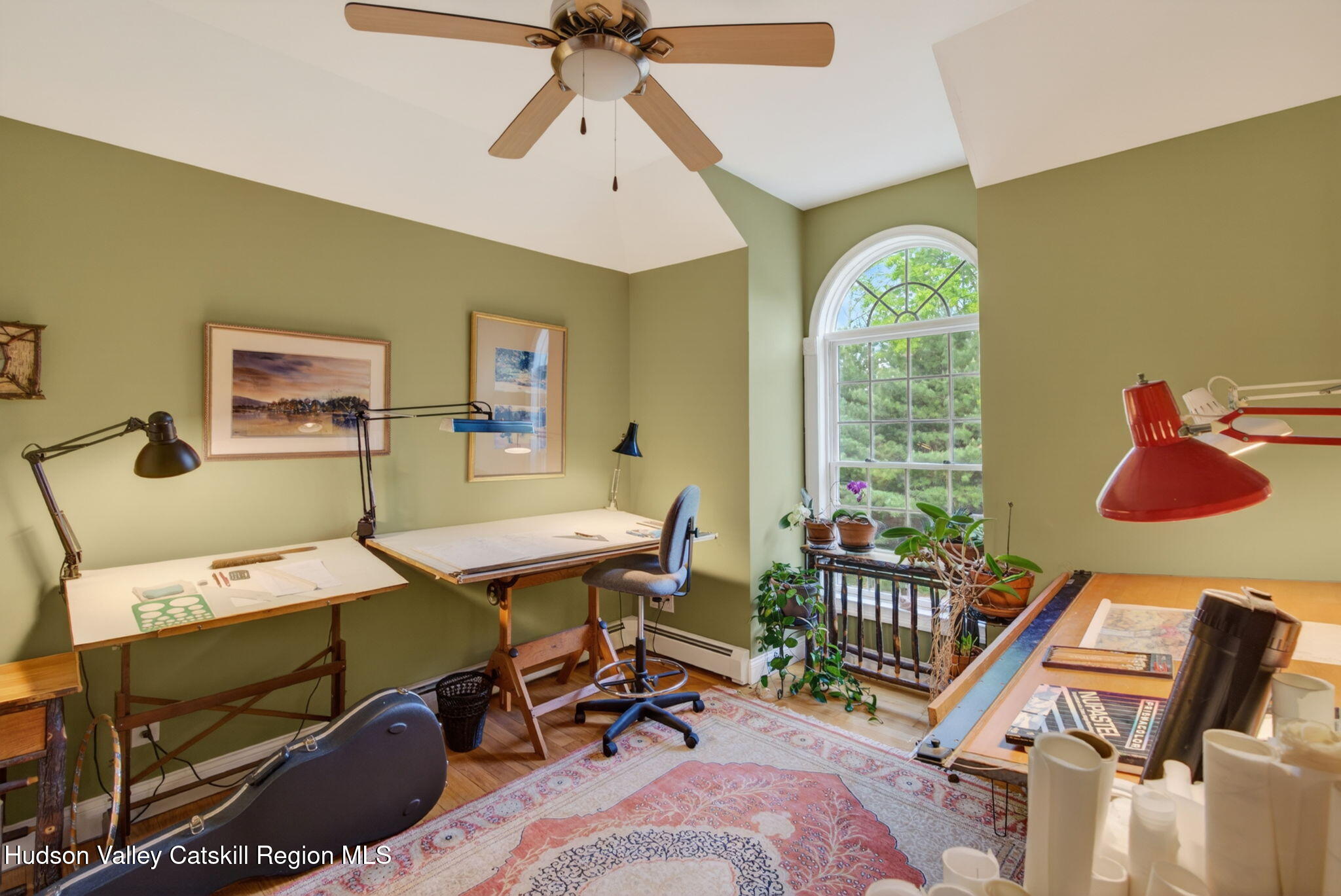 189 Bush Road Stone Ridge, NY 12484 - Photo 24 of 60 a workspace with furniture