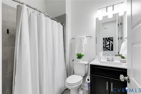 $1,075,000 | 10708 River Fall Path, Glen Allen, VA 23059