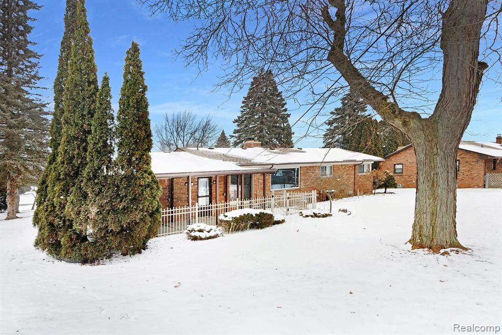 95 Boyken Road Rochester, MI 48307 - Photo 6 of 35