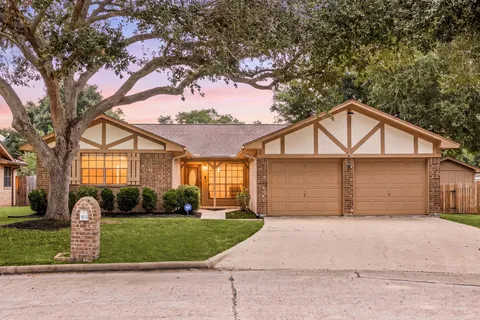 $300,000 | 2019 Franklin Circle, Rosenberg, TX 77471