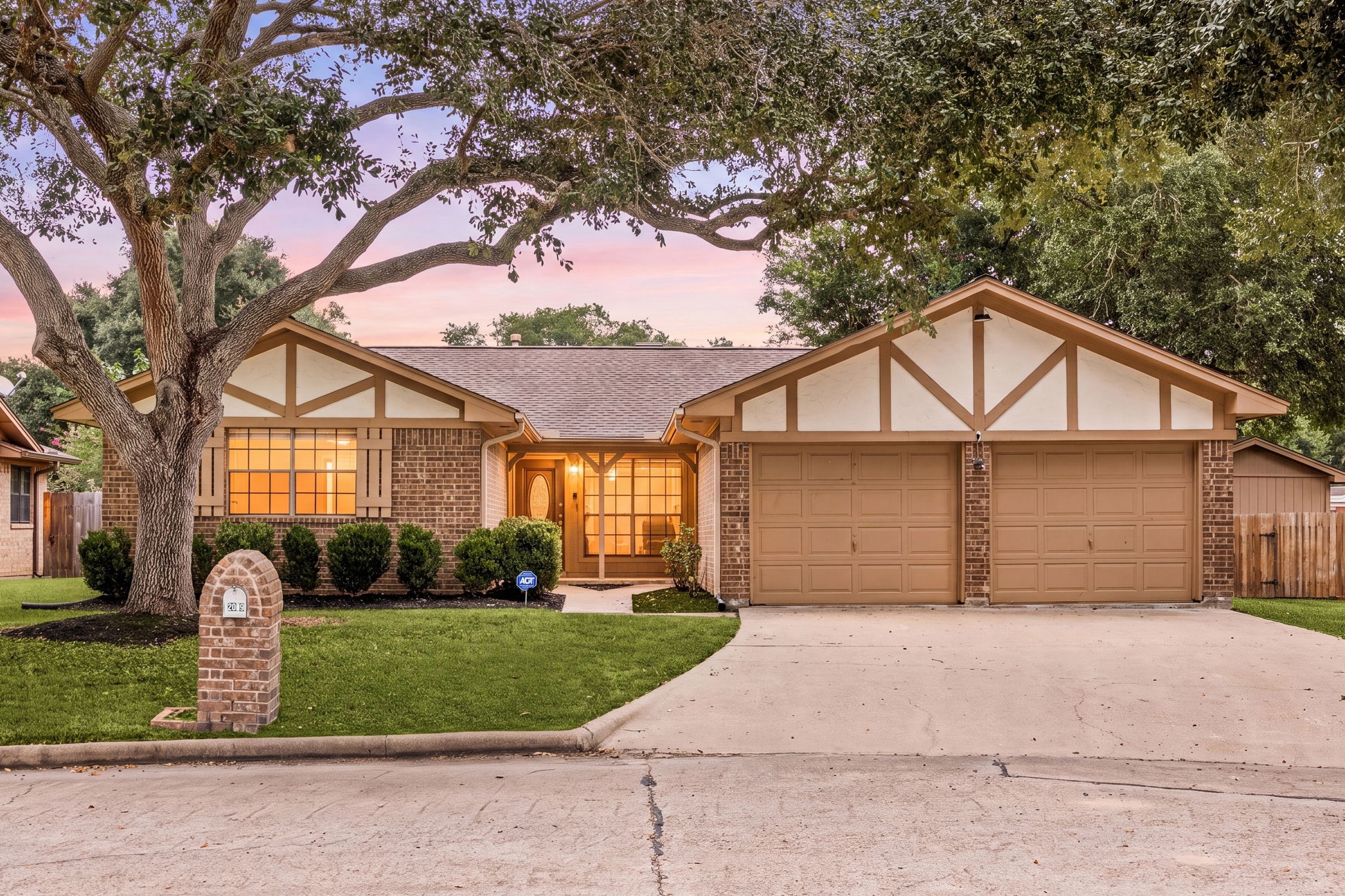 2019 Franklin Circle Rosenberg, TX 77471 - Photo 19 of 19 Thank you for viewing our listing. We'd love to show you this home! Call us today to schedule your private showing.