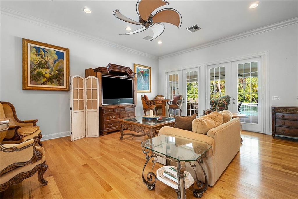 5321 Point Lane East Jupiter, FL 33458 - Photo 10 of 55 Gallery Image 10