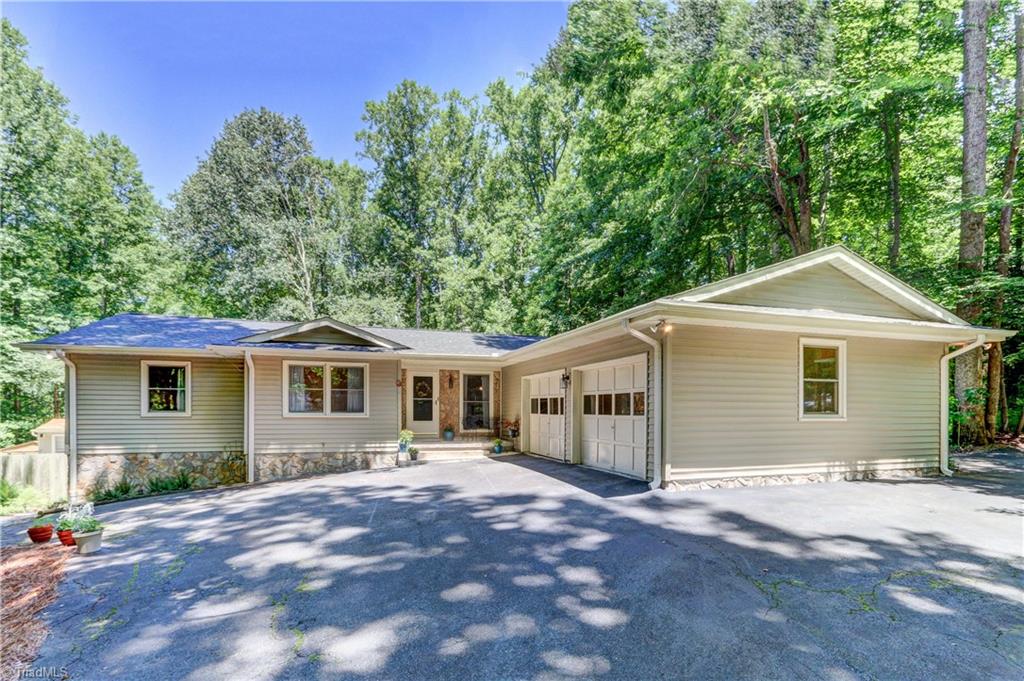 7206 Haw Ridge Road Summerfield, NC 27358 - Photo 1 of 30 Gallery Image 1