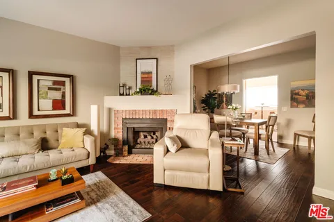 $629,000 | 15023 Sherman Way, Unit E, Van Nuys, CA 91405