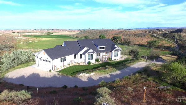 $939,750 | 876 Coyote Gulch Road, Adrian, OR 97901