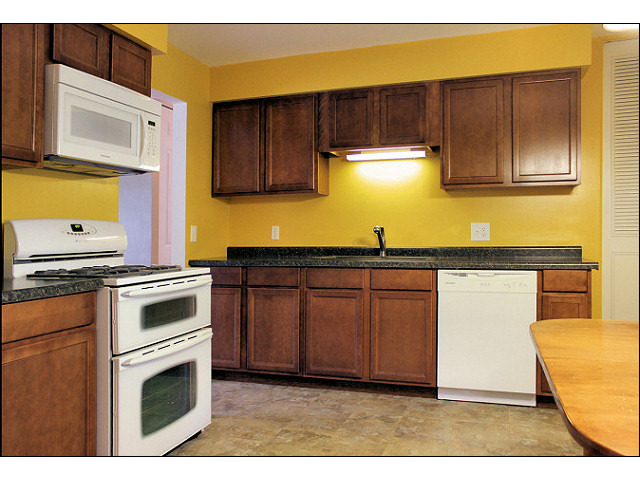 82 Springdale Road Montgomery, IL 60538 - Photo 9 of 25