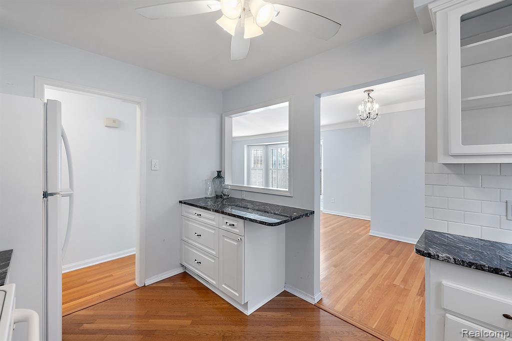 1581 Cheltenham Road Birmingham, MI 48009 - Photo 9 of 29