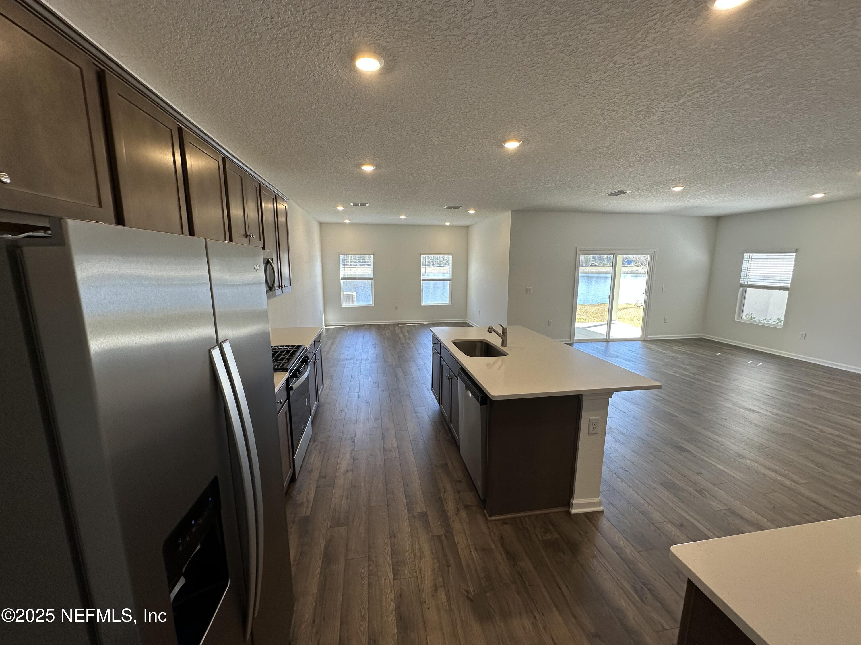 14263 Epply Drive Jacksonville, FL 32218 - Photo 4 of 21 IMG_9052