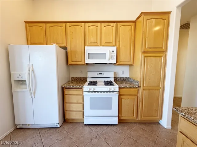 $2,100 | 2384 Spirito Avenue, Henderson, NV 89052