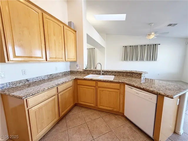 $2,100 | 2384 Spirito Avenue, Henderson, NV 89052