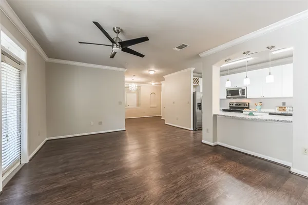 $2,200 | 1711 Old Spanish Trail, Unit 228, Houston, TX 77054