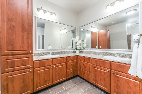 $2,200 | 1711 Old Spanish Trail, Unit 228, Houston, TX 77054