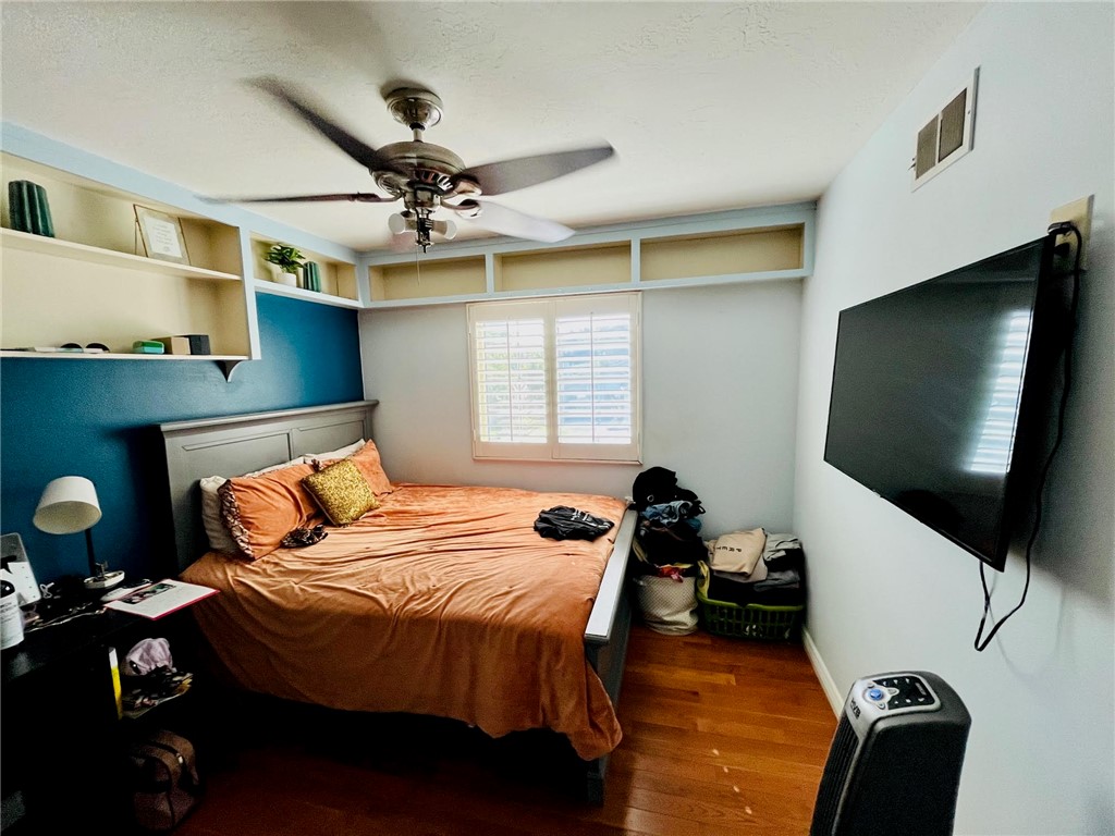 21945 Centurion Way Saugus, CA 91350 - Photo 18 of 25 a bedroom with bed and tv