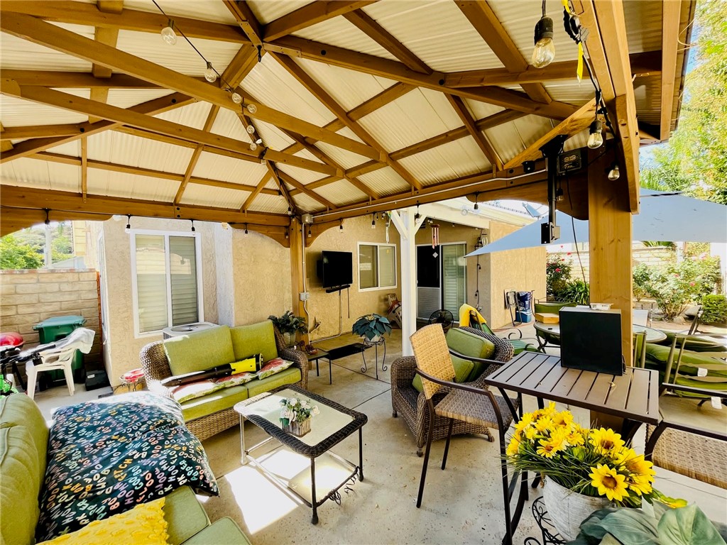 21945 Centurion Way Saugus, CA 91350 - Photo 19 of 25 a outdoor living space with furniture