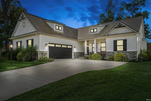 $495,000 | 1404 River Cove Drive, Osceola, IN 46561