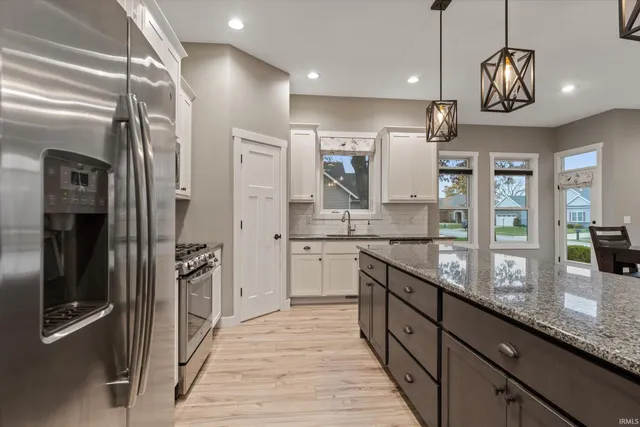 $495,000 | 1404 River Cove Drive, Osceola, IN 46561