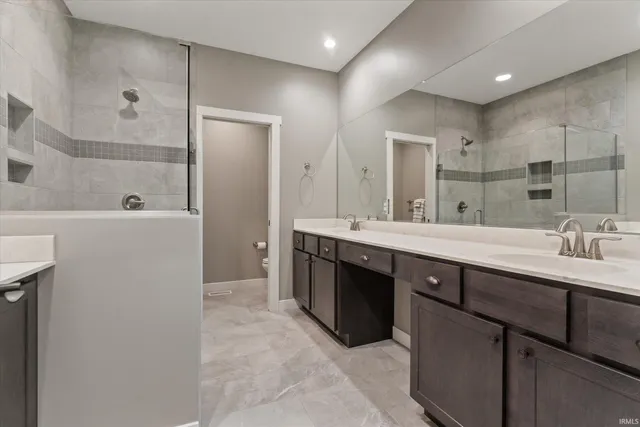 $495,000 | 1404 River Cove Drive, Osceola, IN 46561