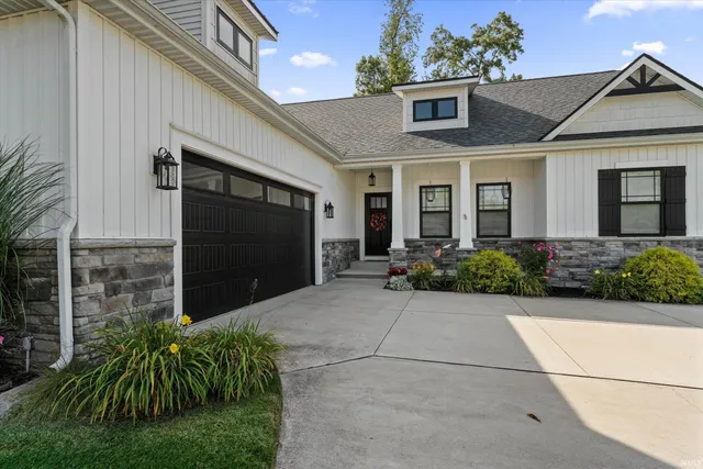 $495,000 | 1404 River Cove Drive, Osceola, IN 46561