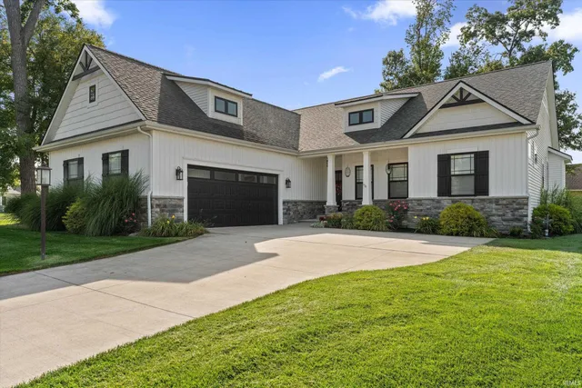 $495,000 | 1404 River Cove Drive, Osceola, IN 46561