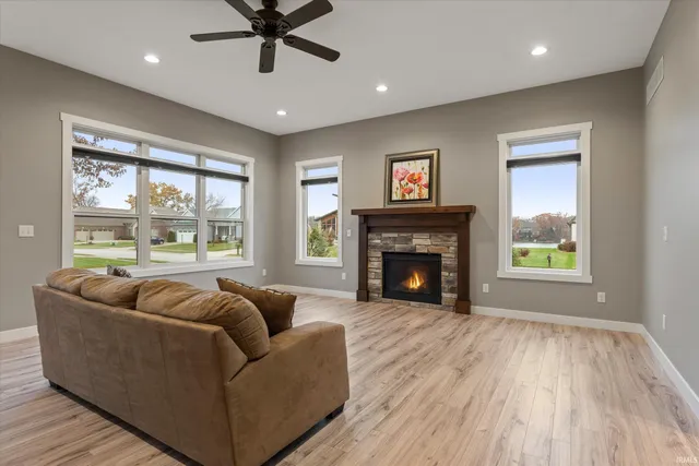 $495,000 | 1404 River Cove Drive, Osceola, IN 46561