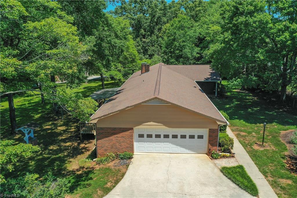 4484 Cotswold Road Pfafftown, NC 27040 - Photo 3 of 47