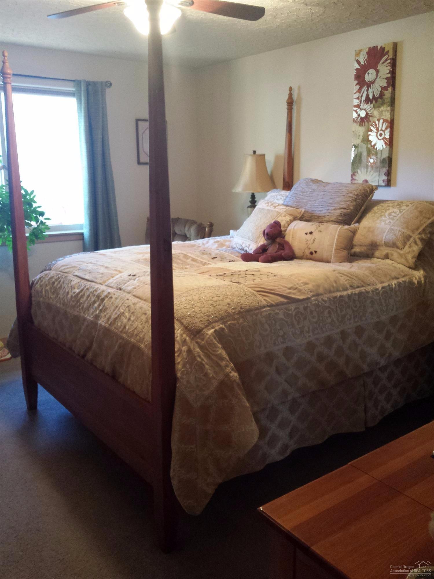 20533 Dylan Loop Bend, OR 97702 - Photo 18 of 25 Gallery Image 18