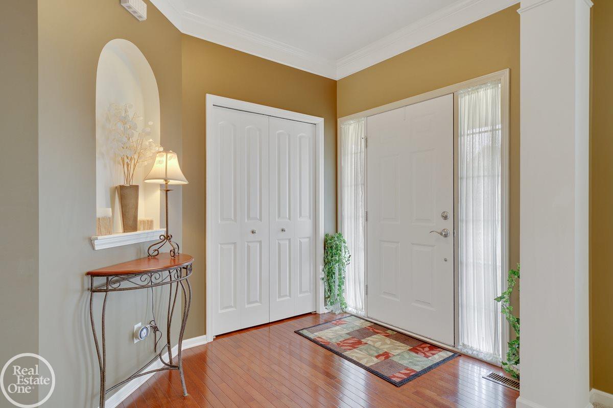 3711 Connors Drive Rochester Hills, MI 48307 - Photo 5 of 33