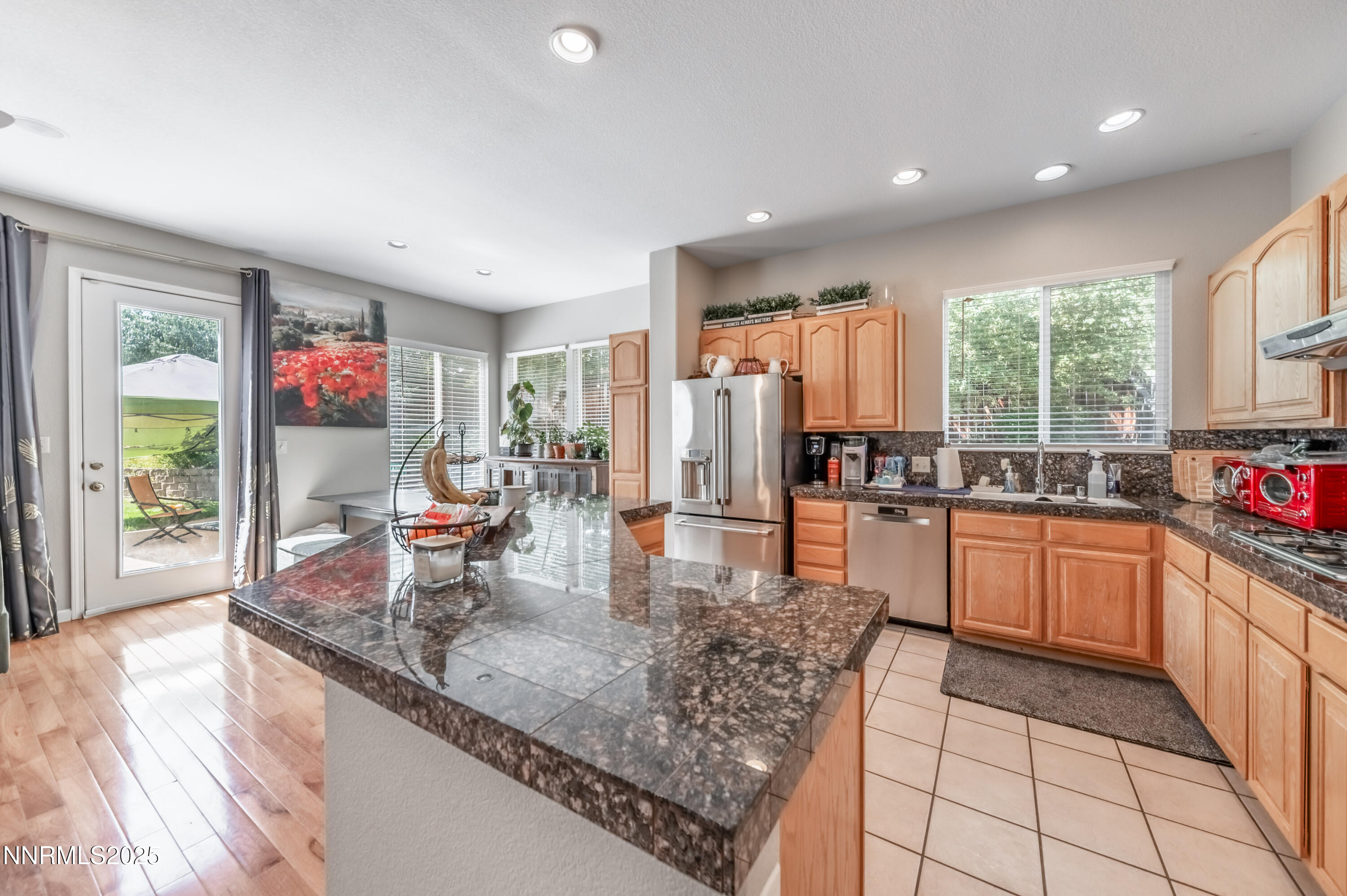 6368 Springwood Drive Reno, NV 89523 - Photo 8 of 23 s-1015