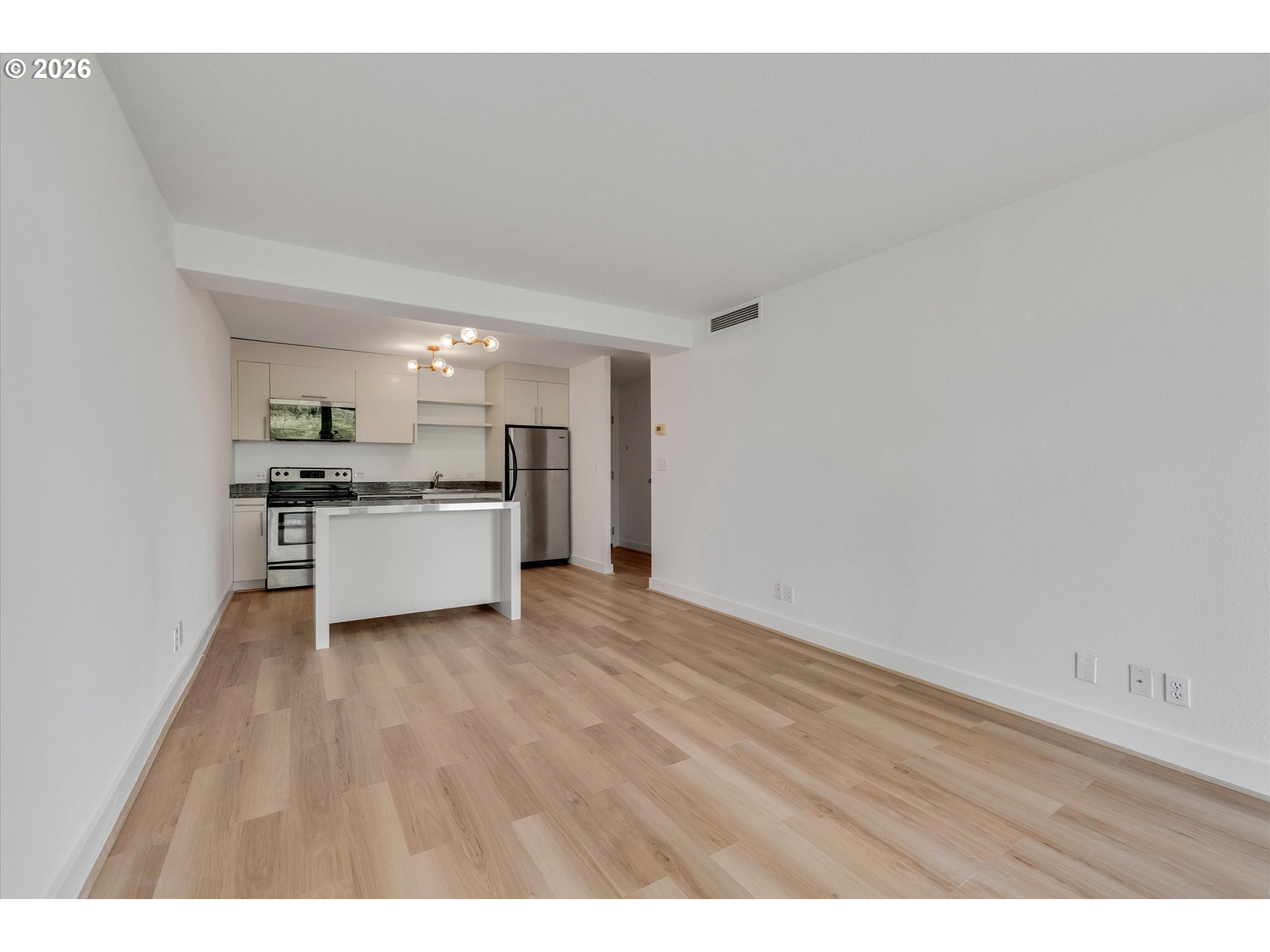 255 Southwest Harrison Street, Unit 8E Portland, OR 97201 - Photo 7 of 32 Gallery Image 7