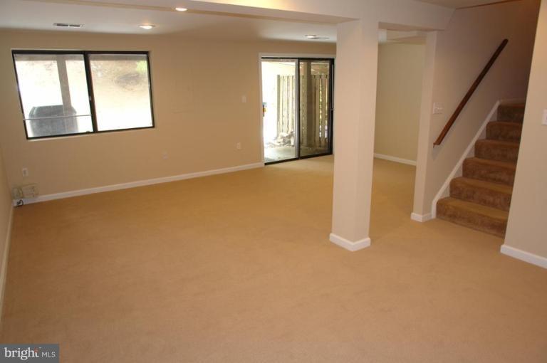 5627 Vantage Point Road Columbia, MD 21044 - Photo 9 of 10 Family Room