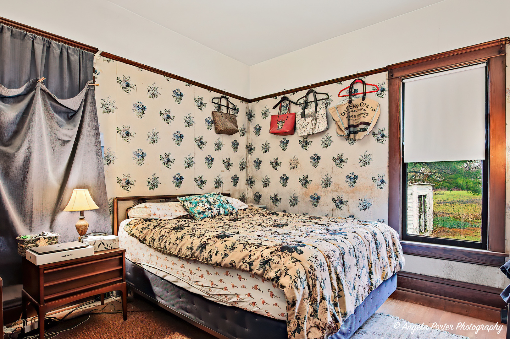 9712 St Albans Street Hebron, IL 60034 - Photo 16 of 28 a bedroom with a bed and a window with the curtain