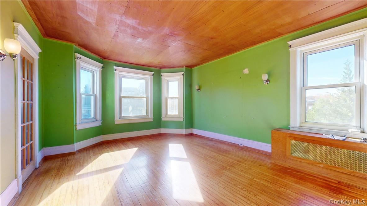 14 Hamilton Avenue New Rochelle, NY 10801 - Photo 18 of 33 Bedroom View One