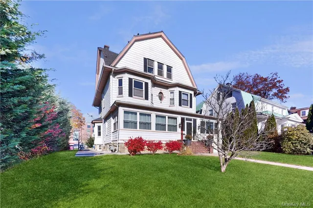 $999,000 | 14 Hamilton Avenue, New Rochelle, NY 10801