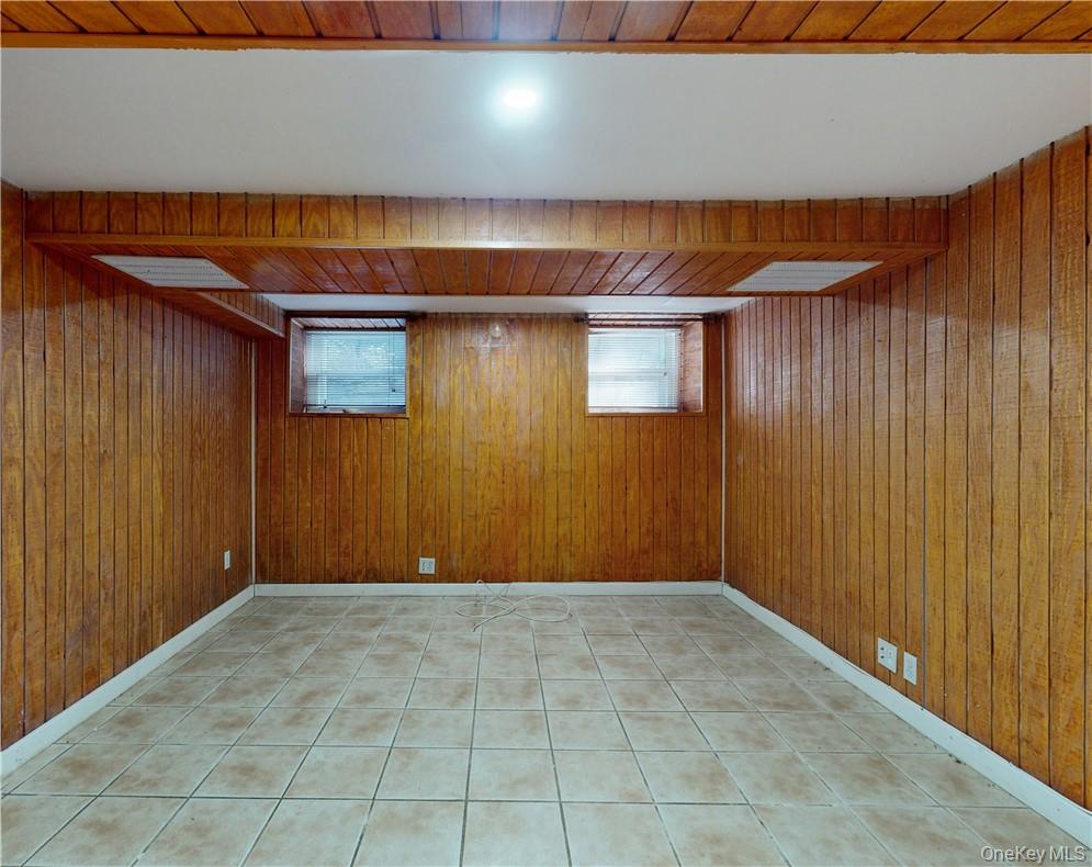 14 Hamilton Avenue New Rochelle, NY 10801 - Photo 24 of 33 Lower Level View 3