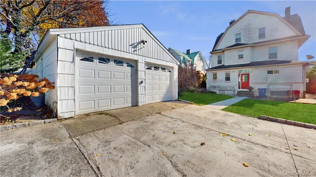 $999,000 | 14 Hamilton Avenue, New Rochelle, NY 10801