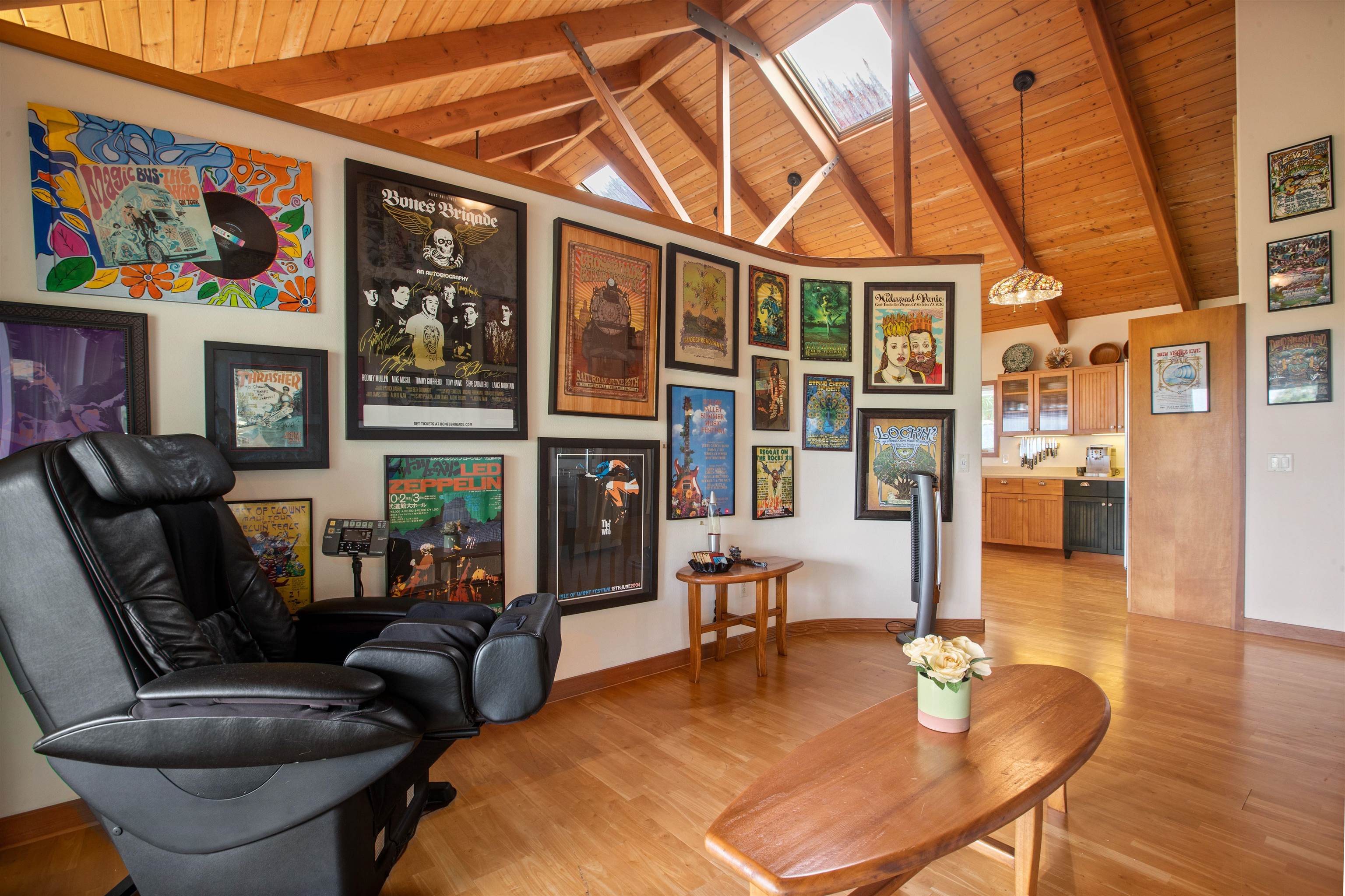 285 Kalo Road Hana, HI 96713 - Photo 13 of 36 a indoor dining space with patio furniture