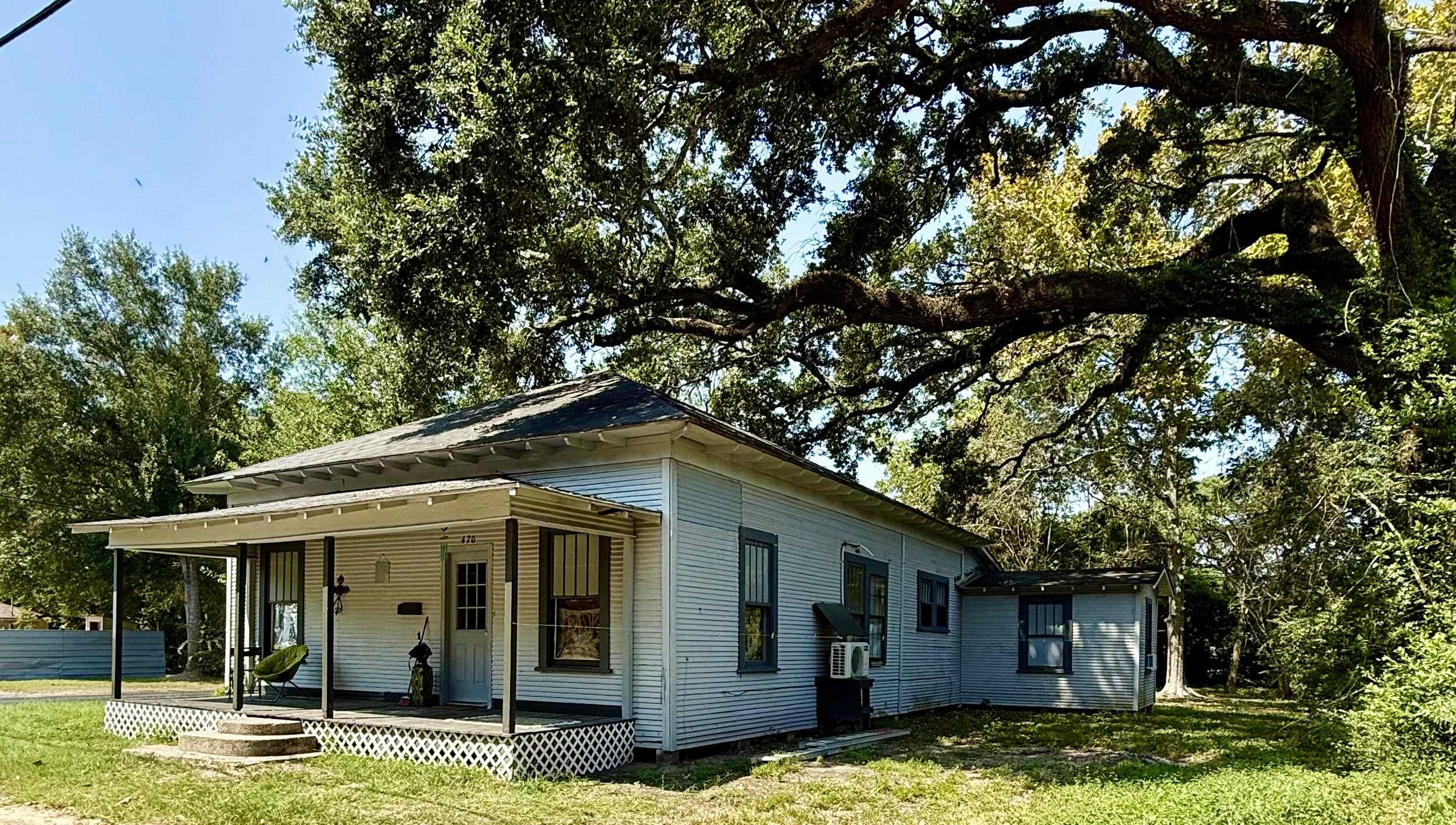 470 South 3rd Street Silsbee, TX 77656 - Photo 1 of 24