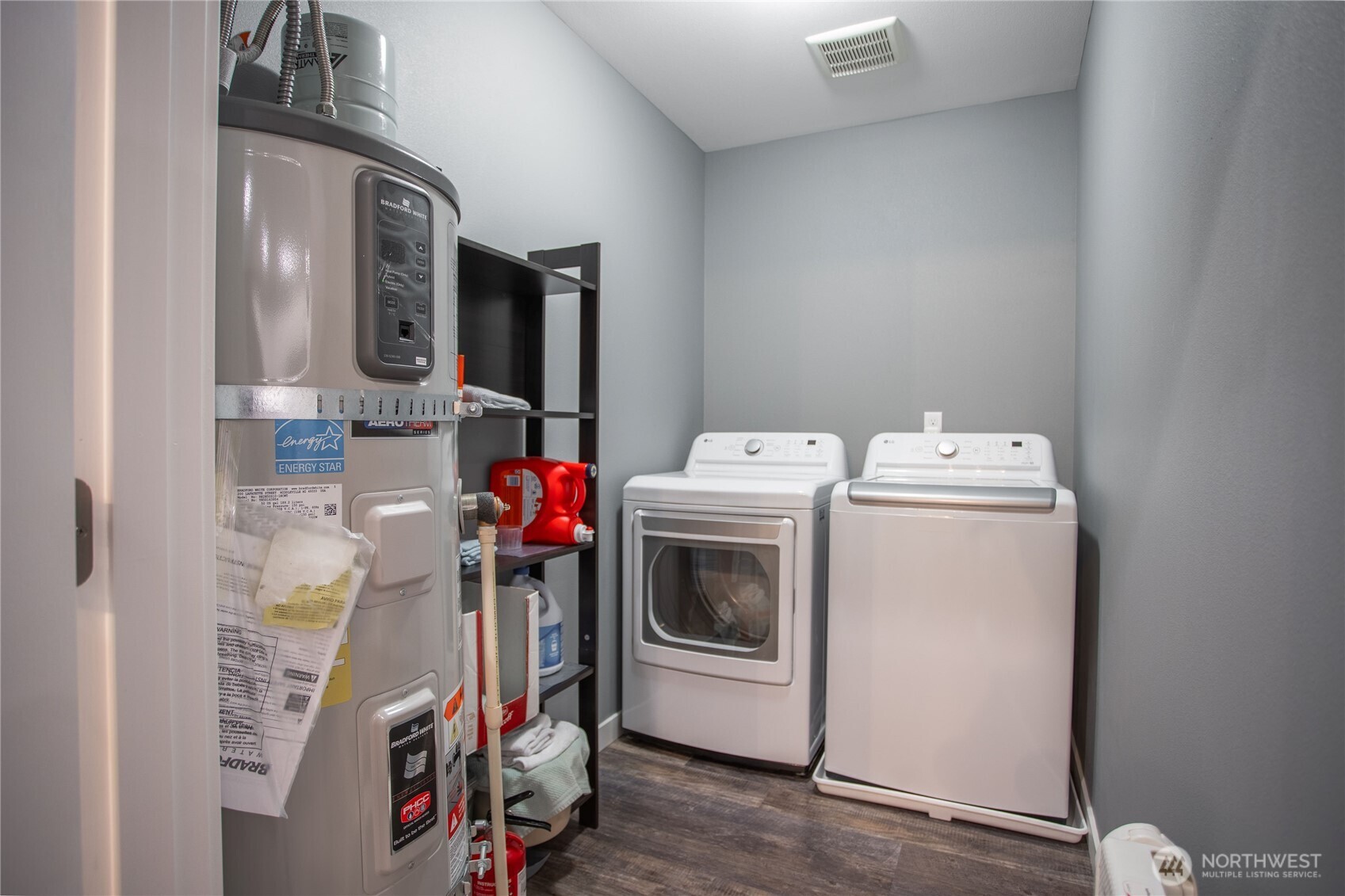 2915 Jackson Highway, Unit D Chehalis, WA 98532 - Photo 16 of 24 a utility room with dryer and washer