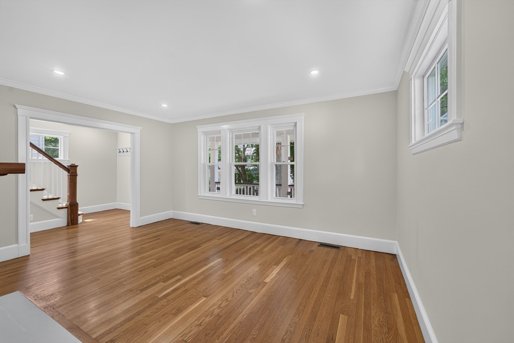 47 Ronald Road Arlington, MA 02474 - Photo 9 of 42 Gallery Image 9