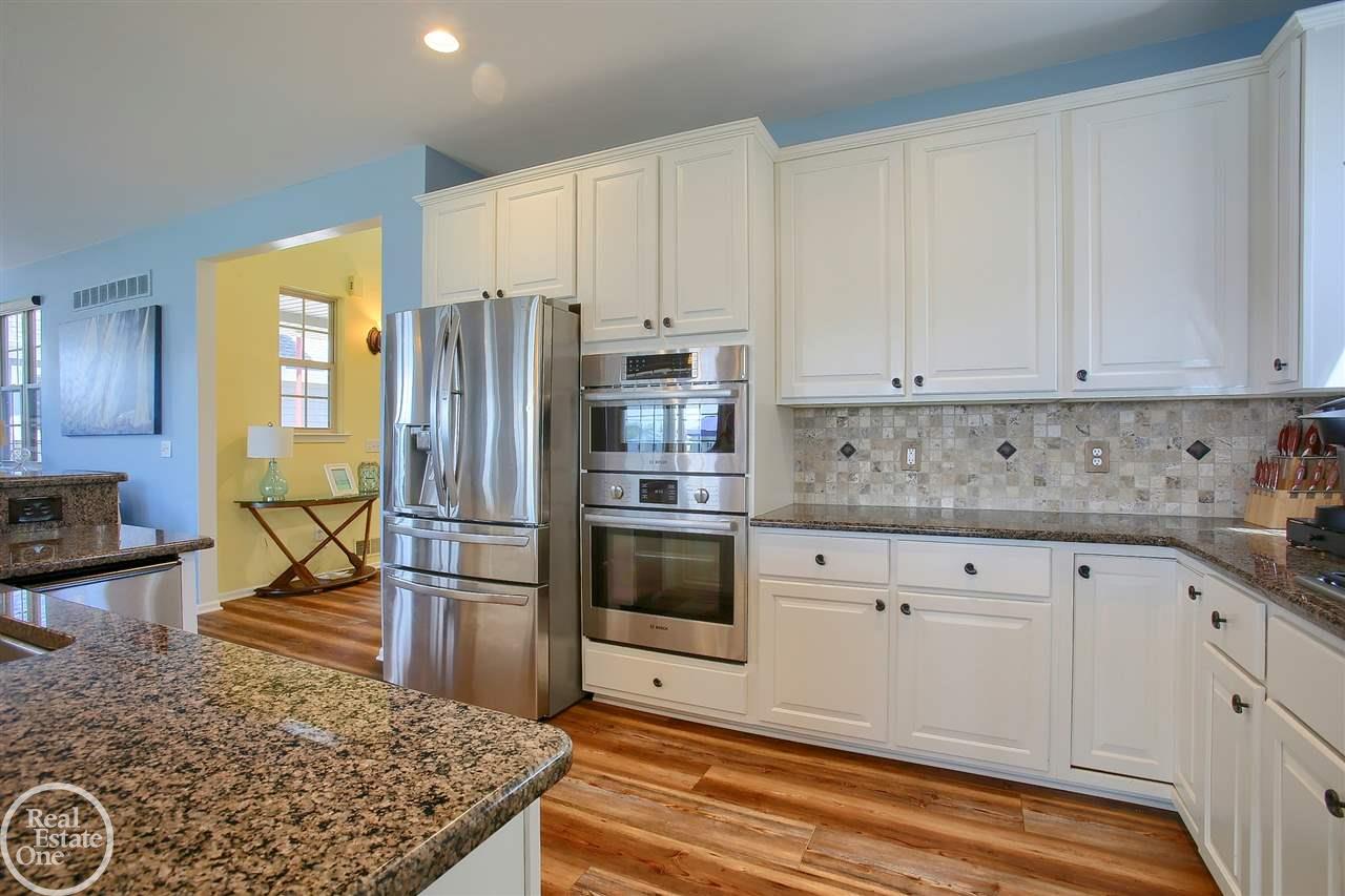 5609 Pointe Tremble Road Algonac, MI 48001 - Photo 17 of 71 50020040-16.JPG