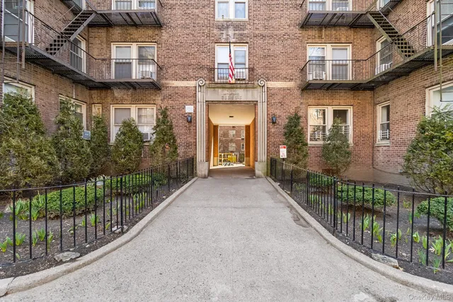 a view of a porch of the house