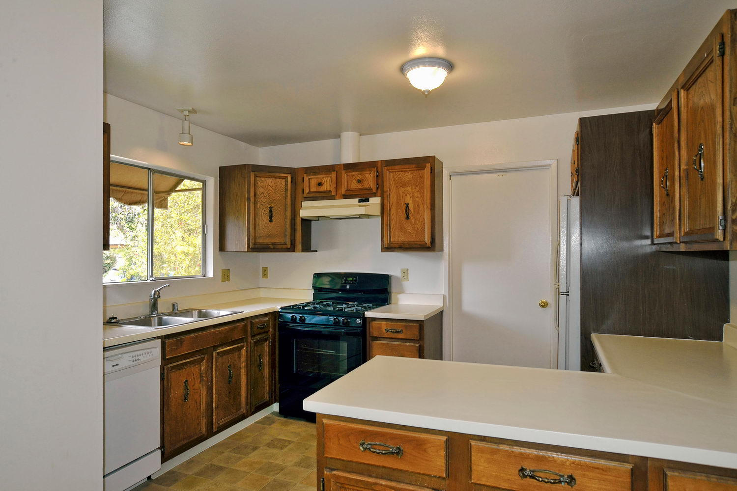 996 North San Marcos Road Santa Barbara, CA 93111 - Photo 3 of 6 003_DSC2891