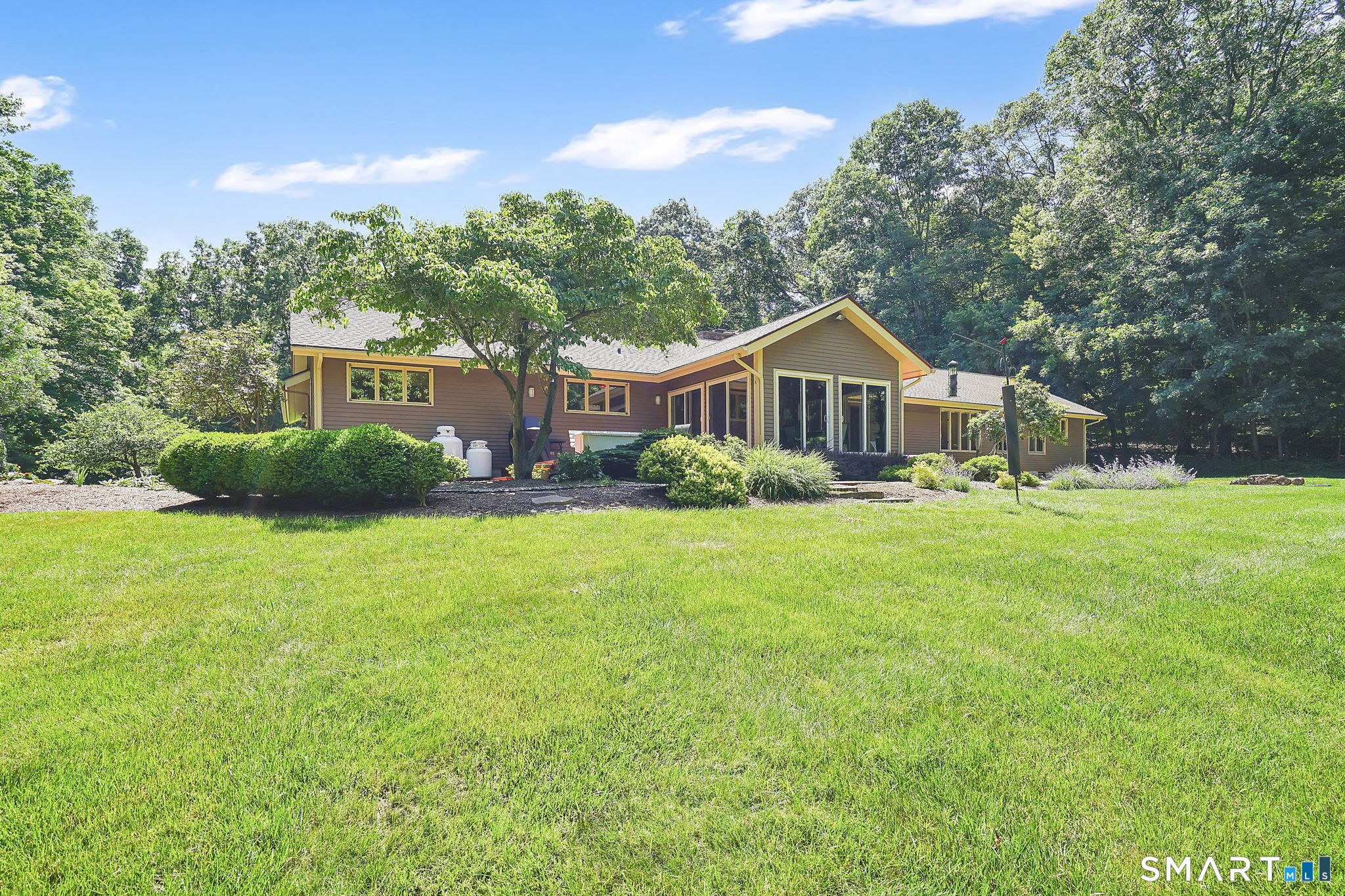 70 Davis Road Mansfield, CT 06268 - Photo 6 of 40