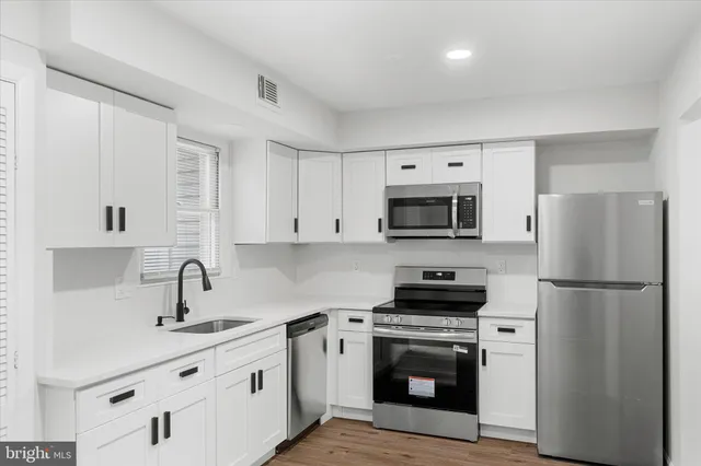 $430,000 | 920 Windsor Court, Sterling, VA 20164