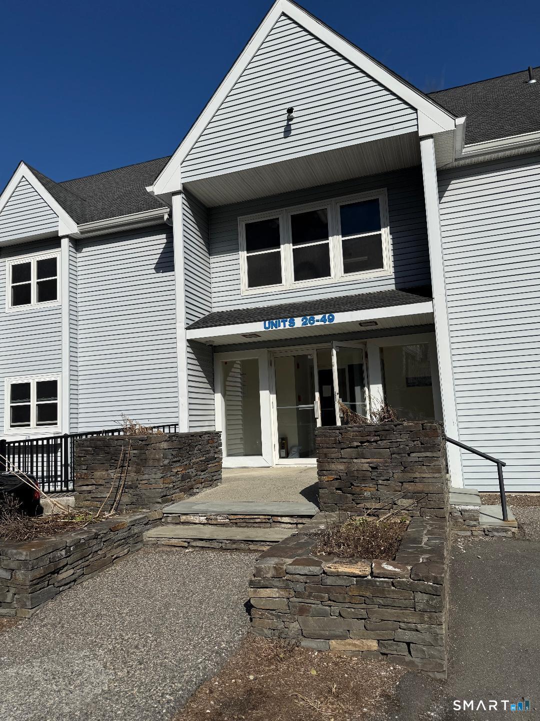 1 Beaver Brook Road, Unit 29 Danbury, CT 06810 - Photo 1 of 12