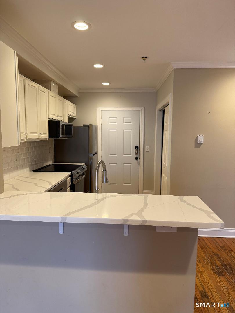 1 Beaver Brook Road, Unit 29 Danbury, CT 06810 - Photo 3 of 12