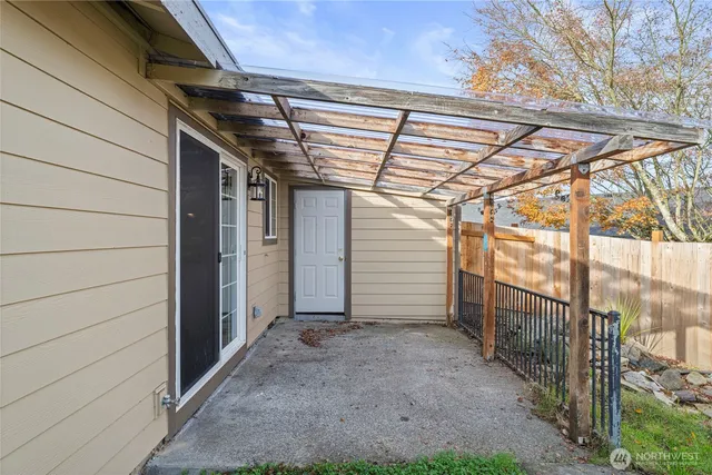 $599,999 | 28602 46th Avenue South, Auburn, WA 98001