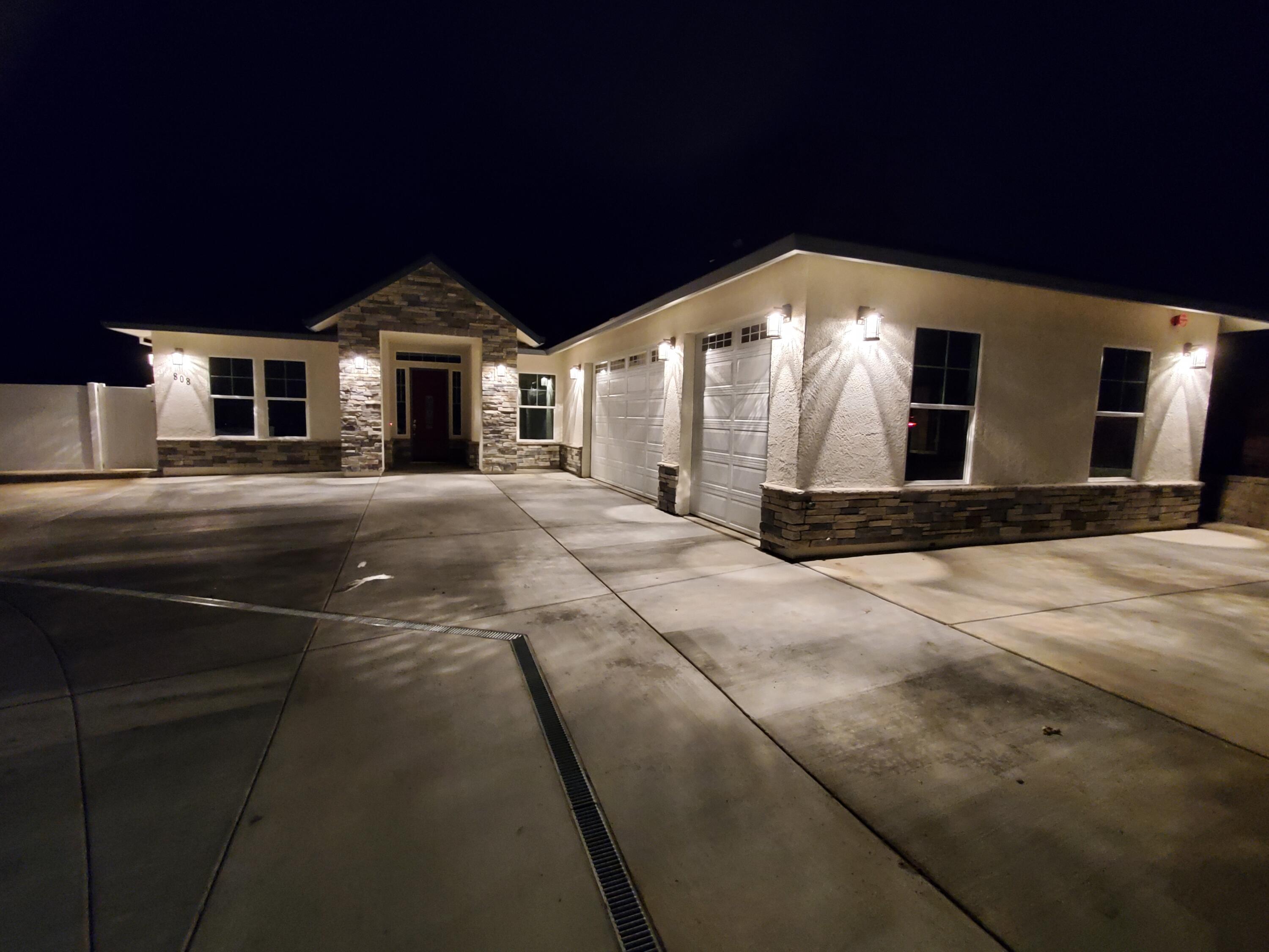 808 River Bend Road Redding, CA 96003 - Photo 39 of 43 a front view of a house with a yard