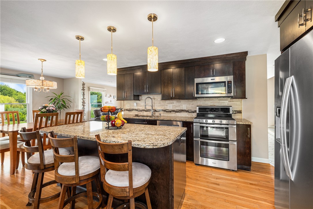 357 Capron Farm Drive Warwick, RI 02886 - Photo 9 of 49